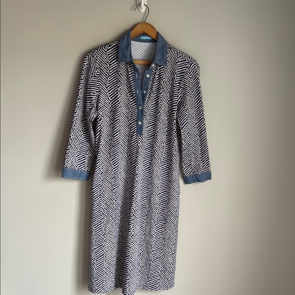 J McLaughlin  Geometric Print Shift Dress Chambray Trim Small - Picture 1 of 11